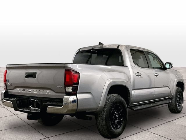 Used 2021 Toyota Tacoma SR5 AWD/4WD image 11