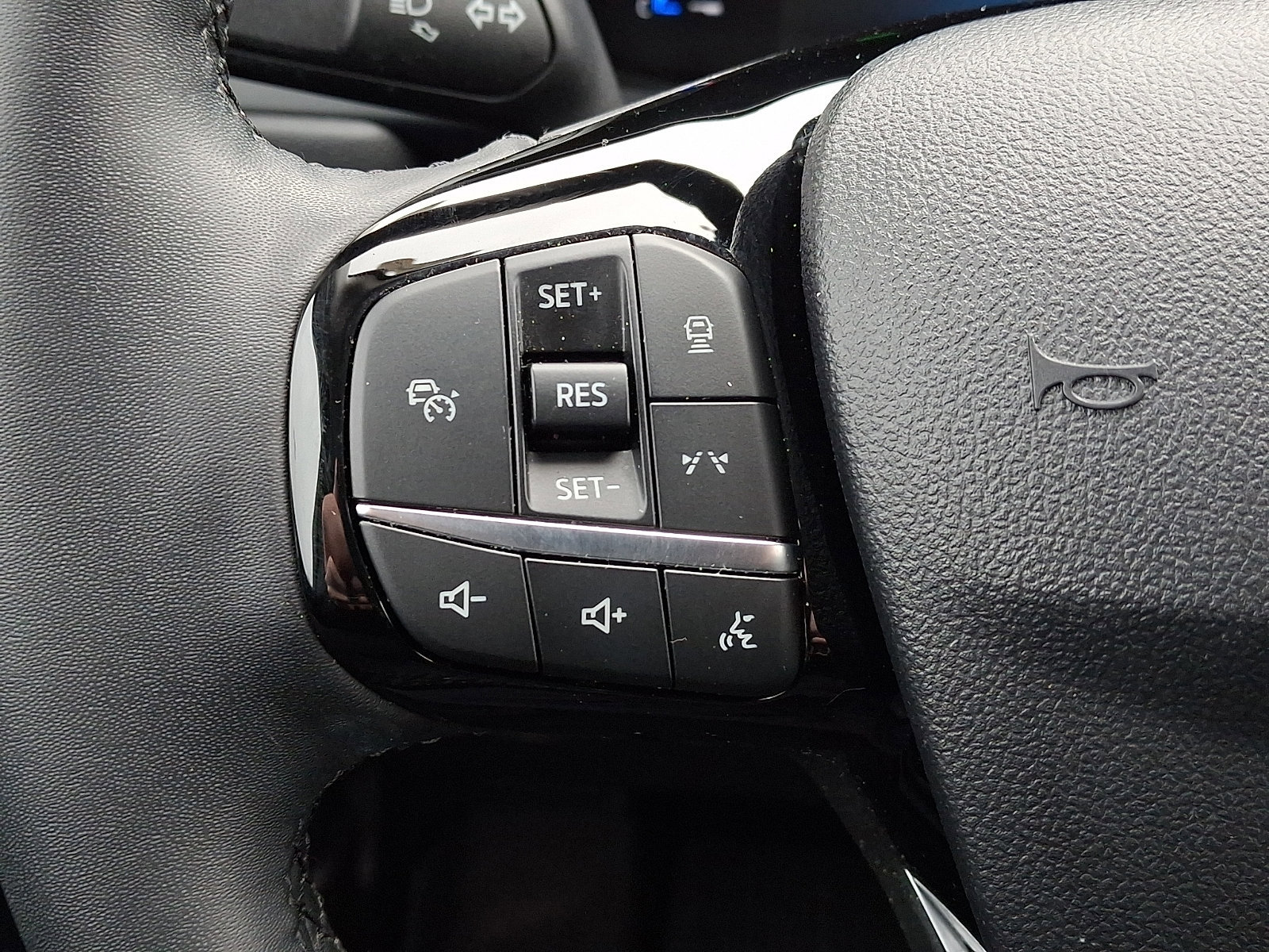 Certified 2023 Ford Escape SE image 28