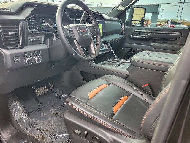 Used 2025 GMC Sierra 2500 AT4 w/ AT4 Premium Plus Package image 14