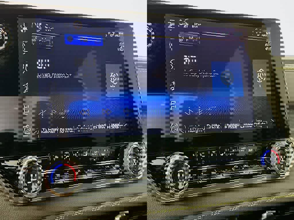 Used 2024 Chevrolet Colorado ZR2 w/ Safety Package image 20