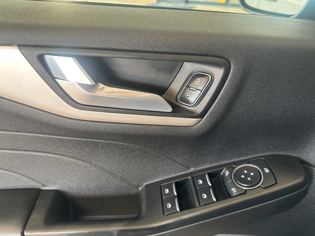 Certified 2022 Ford Escape SEL FWD image 11