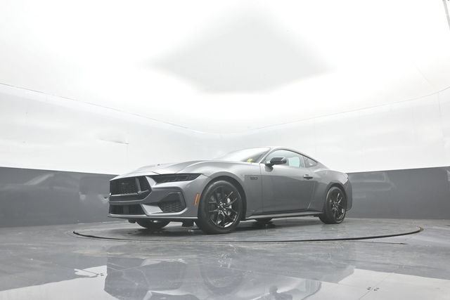 Certified 2025 Ford Mustang GT Premium RWD image 32