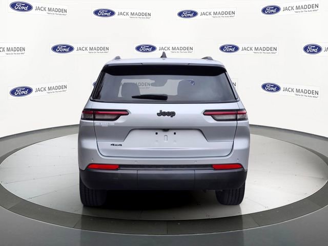 Used 2023 Jeep Grand Cherokee L Altitude AWD/4WD image 4