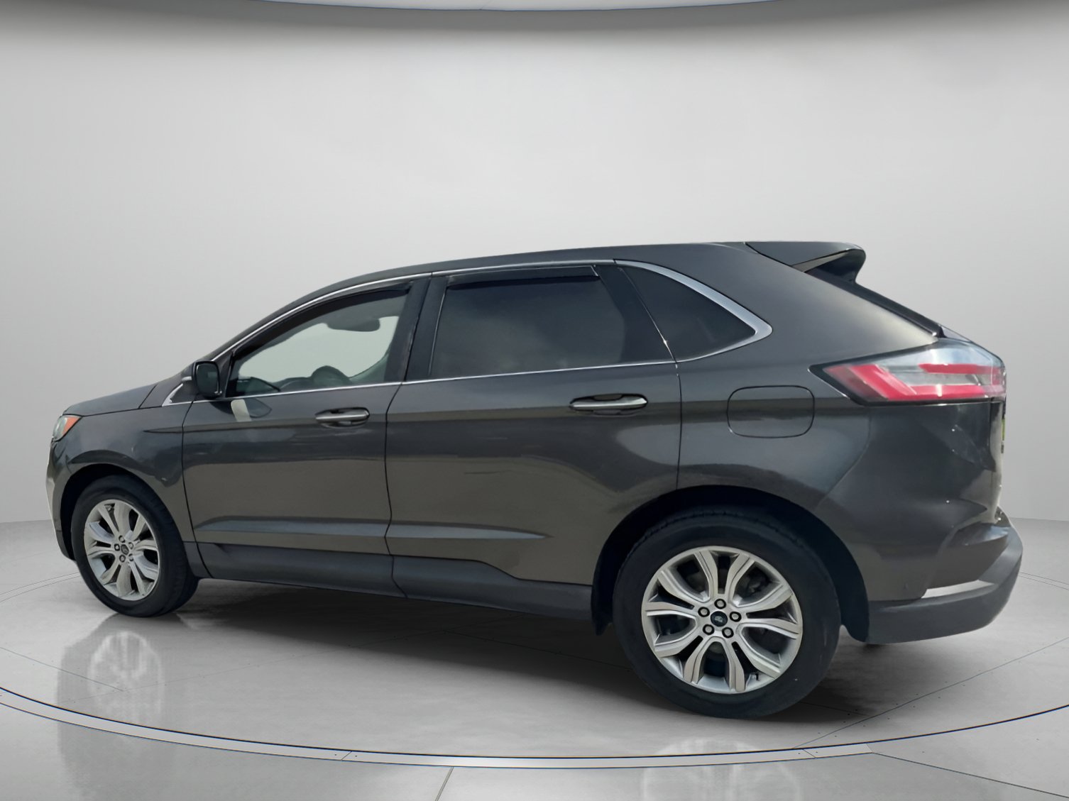 Certified 2019 Ford Edge Titanium w/ Equipment Group 301A FWD image 21