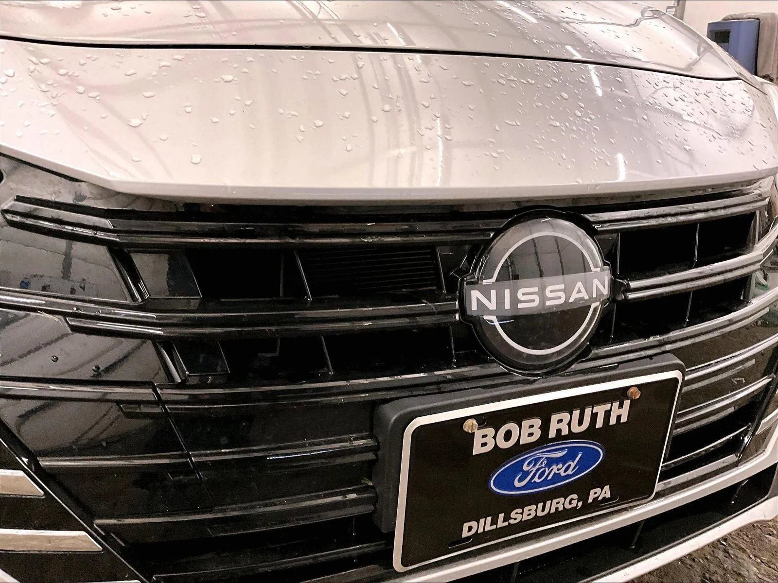 Used 2024 Nissan Versa S w/ Trunk Package image 29