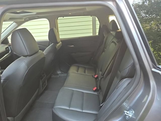 Used 2023 Nissan Rogue SL w/ SL Premium Package AWD/4WD image 8