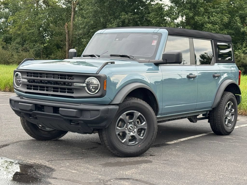 Certified 2022 Ford Bronco 4-Door AWD/4WD image 2