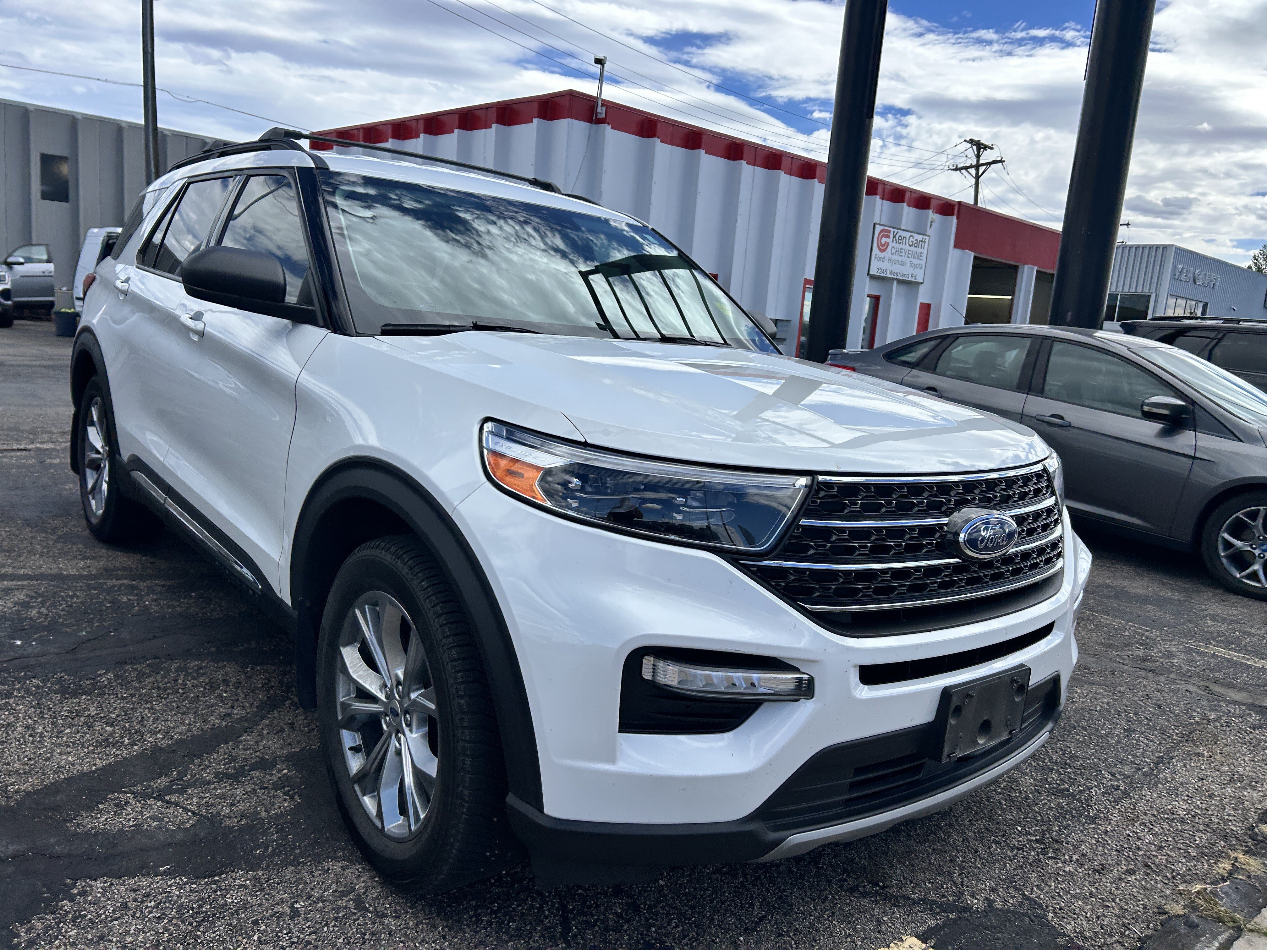 Certified 2020 Ford Explorer XLT w/ Equipment Group 202A AWD/4WD image 6