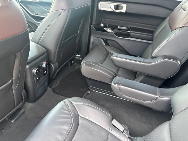 Certified 2023 Ford Explorer Platinum w/ Class IV Trailer Tow Package AWD/4WD image 15