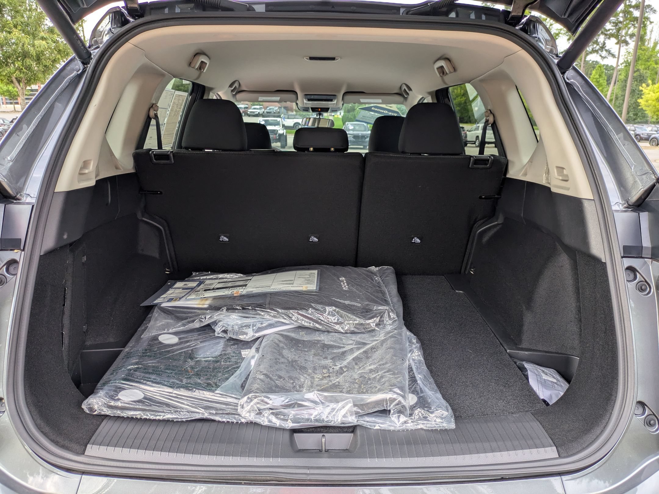 Used 2026 Nissan Rogue SV FWD image 32