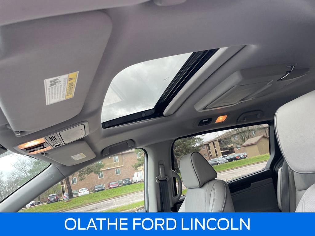 Used 2022 Honda Odyssey Elite image 27