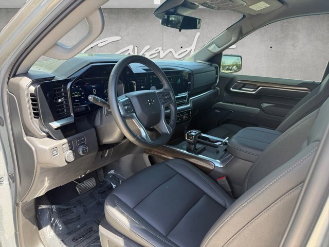 Used 2026 Chevrolet Silverado 1500 LT Trail Boss w/ LT Trail Boss Premium Package AWD/4WD image 19