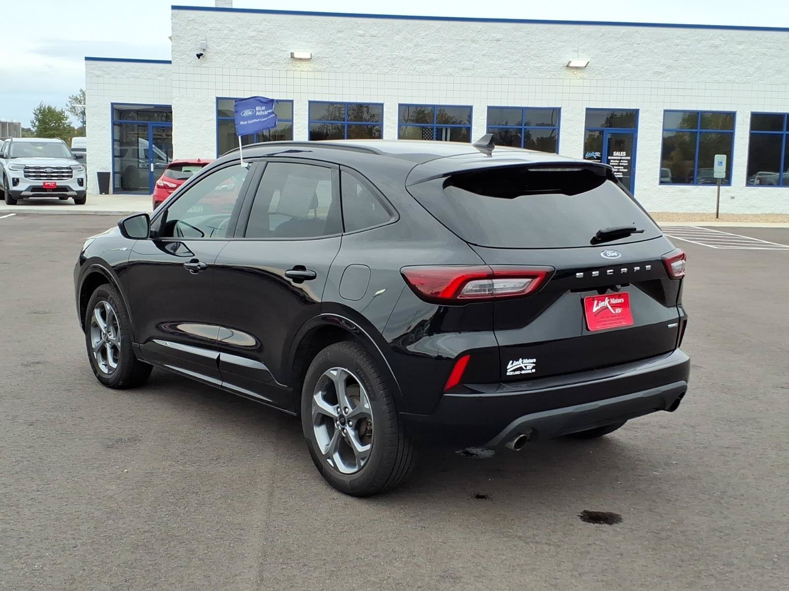 Certified 2024 Ford Escape ST-Line AWD/4WD image 3