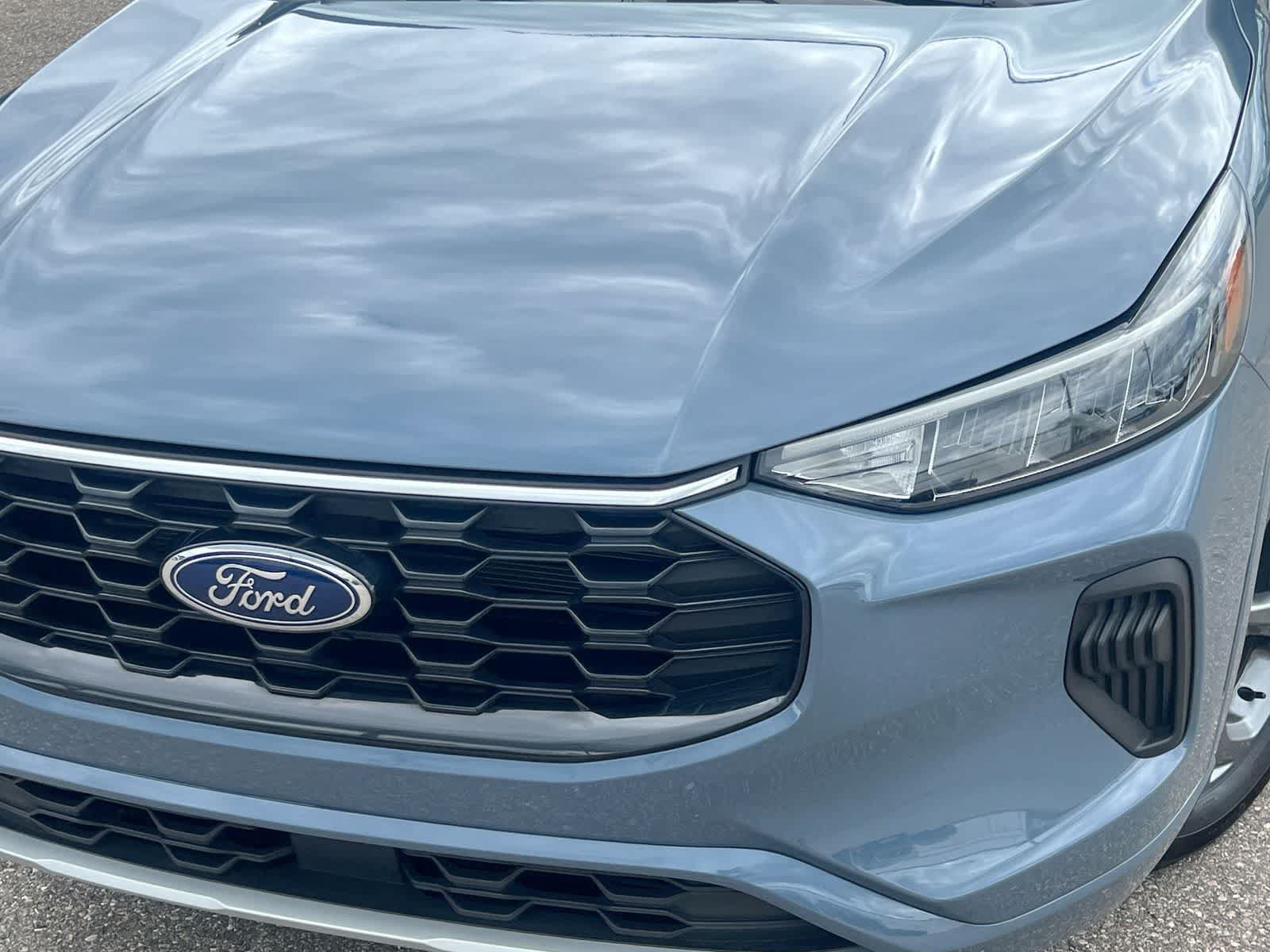 Certified 2023 Ford Escape ST-Line w/ Tech Pack #1 AWD/4WD image 11