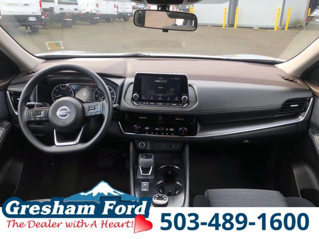 Used 2021 Nissan Rogue SV image 19