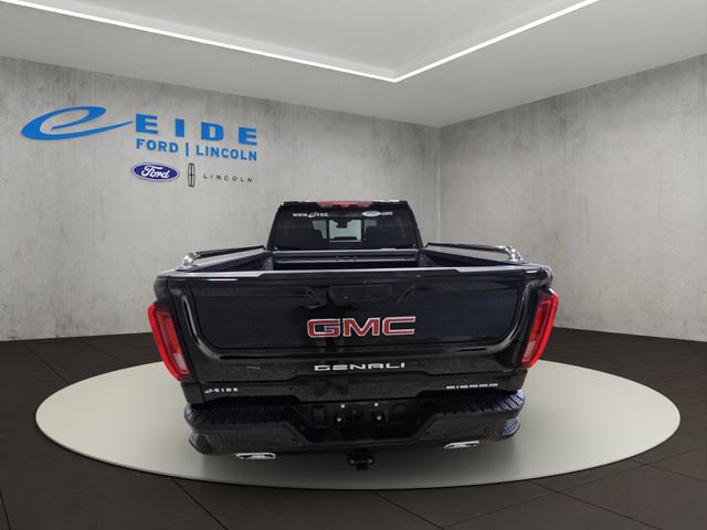 Used 2023 GMC Sierra 1500 Denali w/ Technology Package AWD/4WD image 9