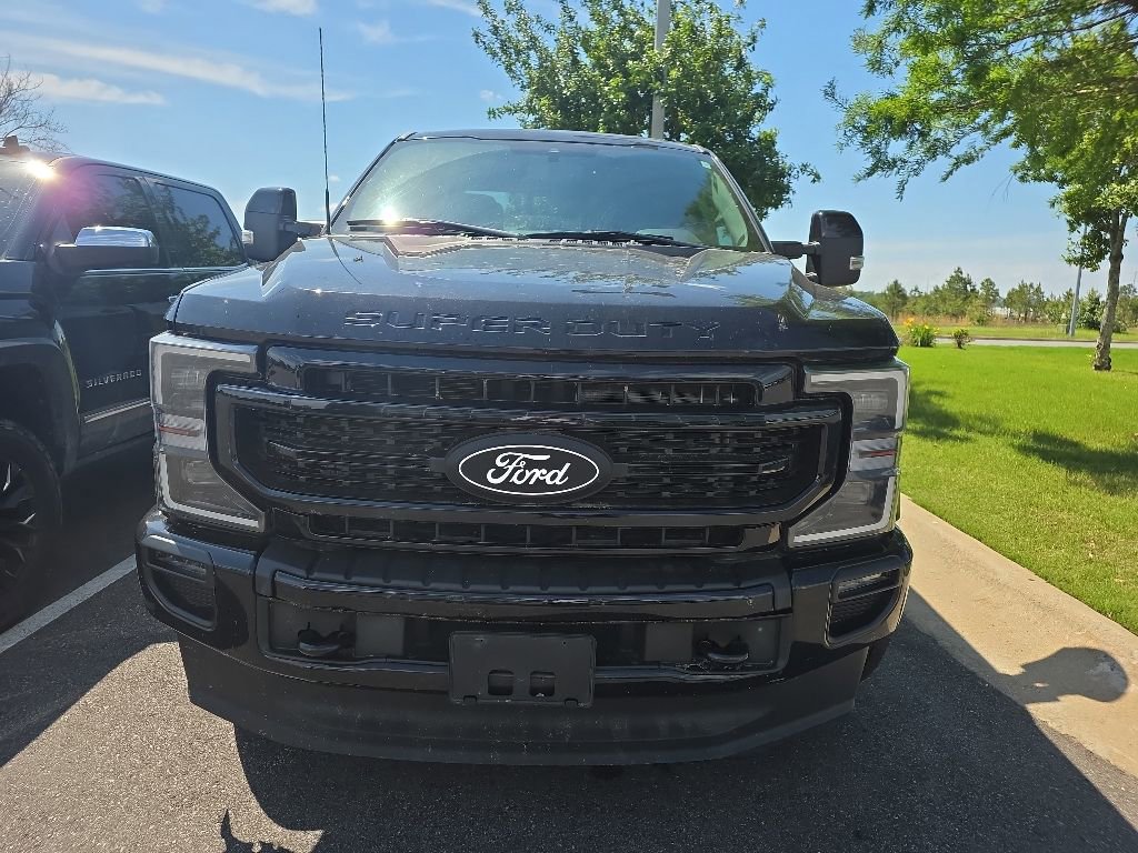 Certified 2022 Ford F250 Lariat w/ Black Appearance Package AWD/4WD image 3