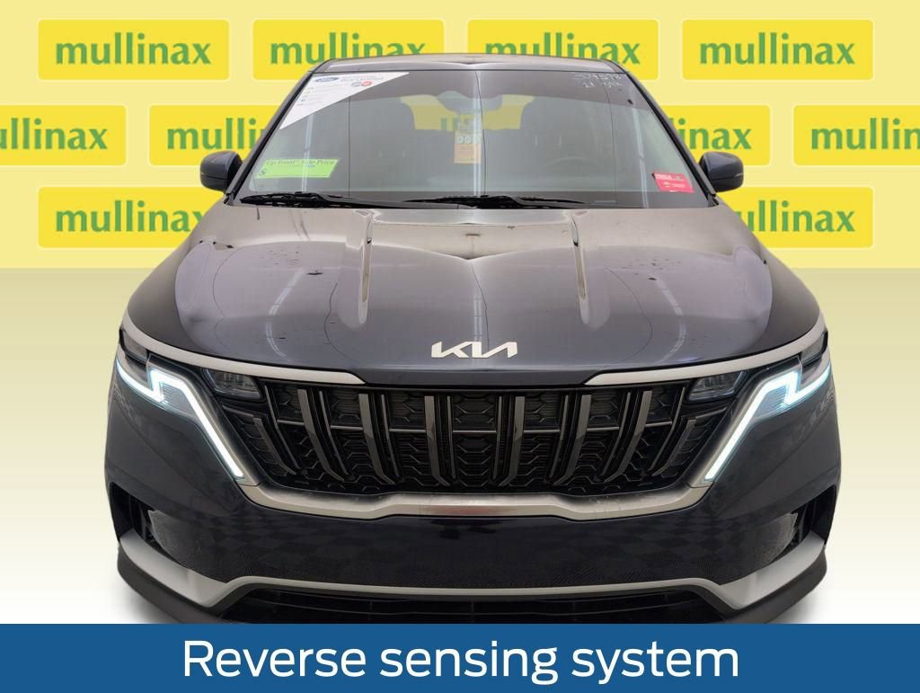 Used 2024 Kia Carnival LX image 8