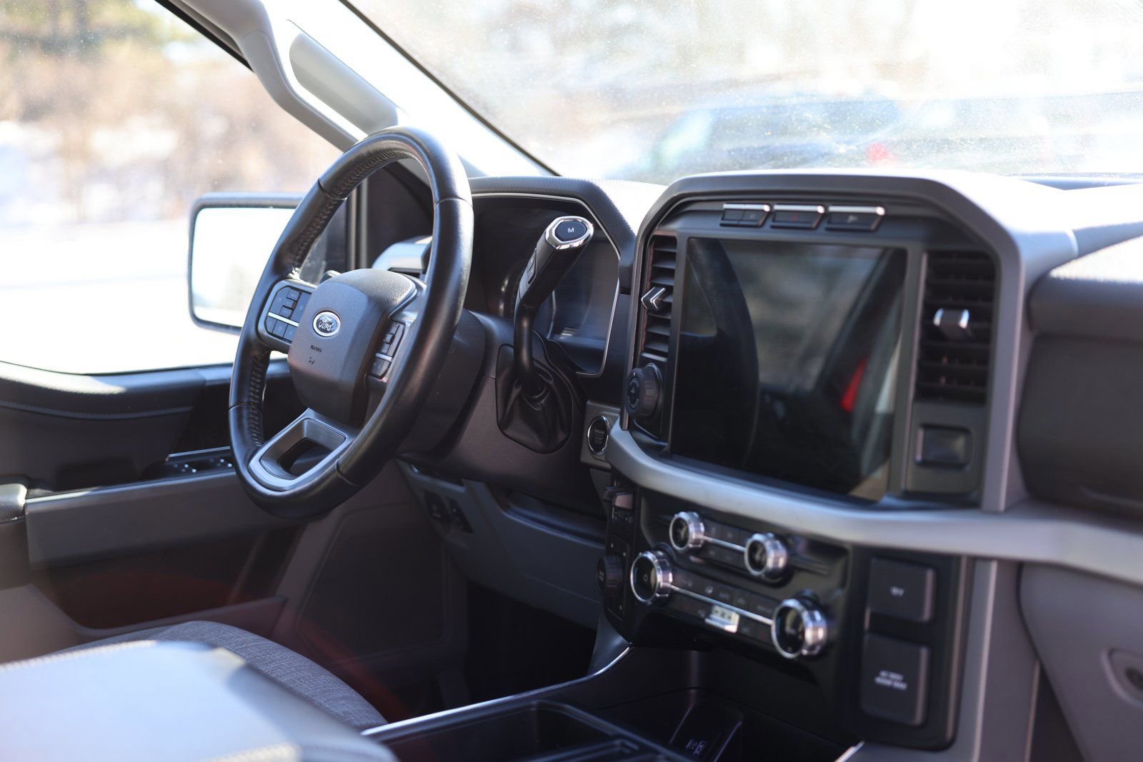 Certified 2022 Ford F150 XLT w/ Equipment Group 302A High image 10