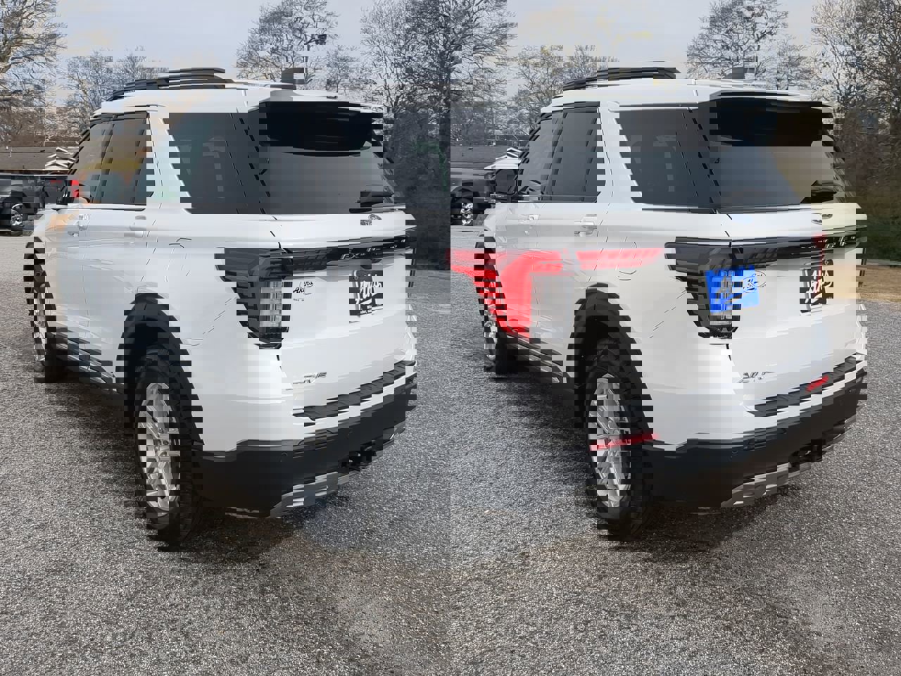 Certified 2025 Ford Explorer Active w/ Active Comfort Package image 5