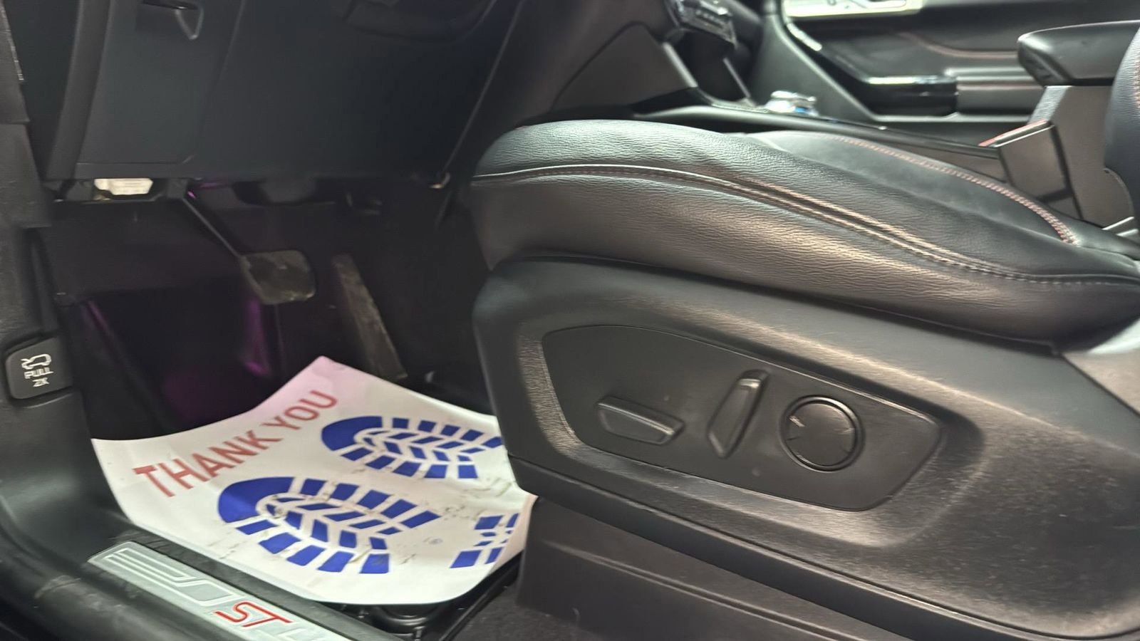 Certified 2023 Ford Explorer ST-Line w/ Class IV Trailer Tow Package image 11