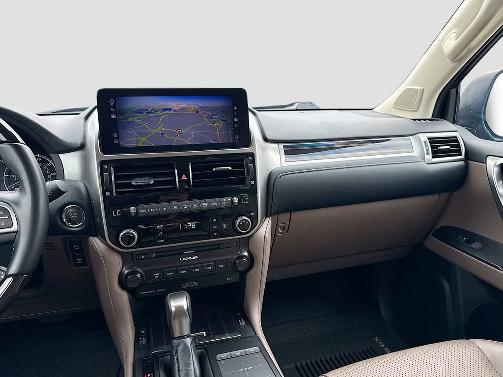 Used 2023 Lexus GX 460 Luxury w/ Accessory Package AWD/4WD image 27