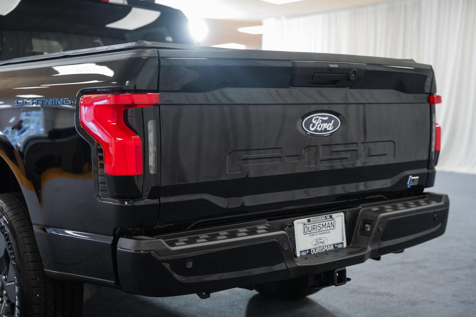 Certified 2025 Ford F150 Lightning Flash AWD/4WD image 6
