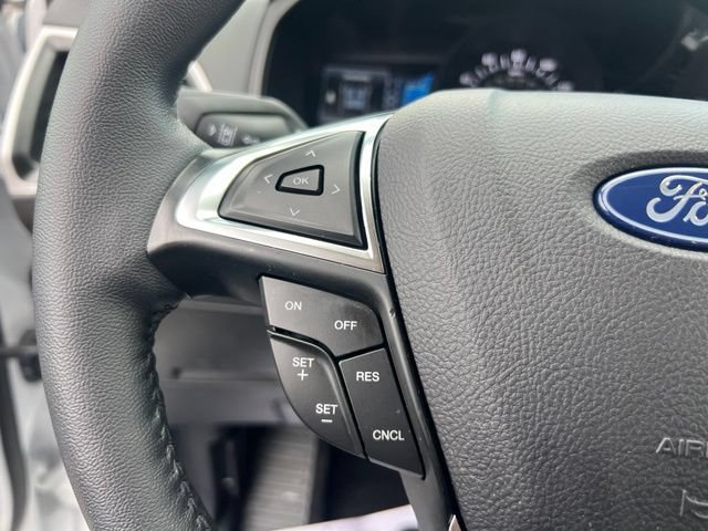 Certified 2024 Ford Edge SEL w/ Convenience Package AWD/4WD image 9