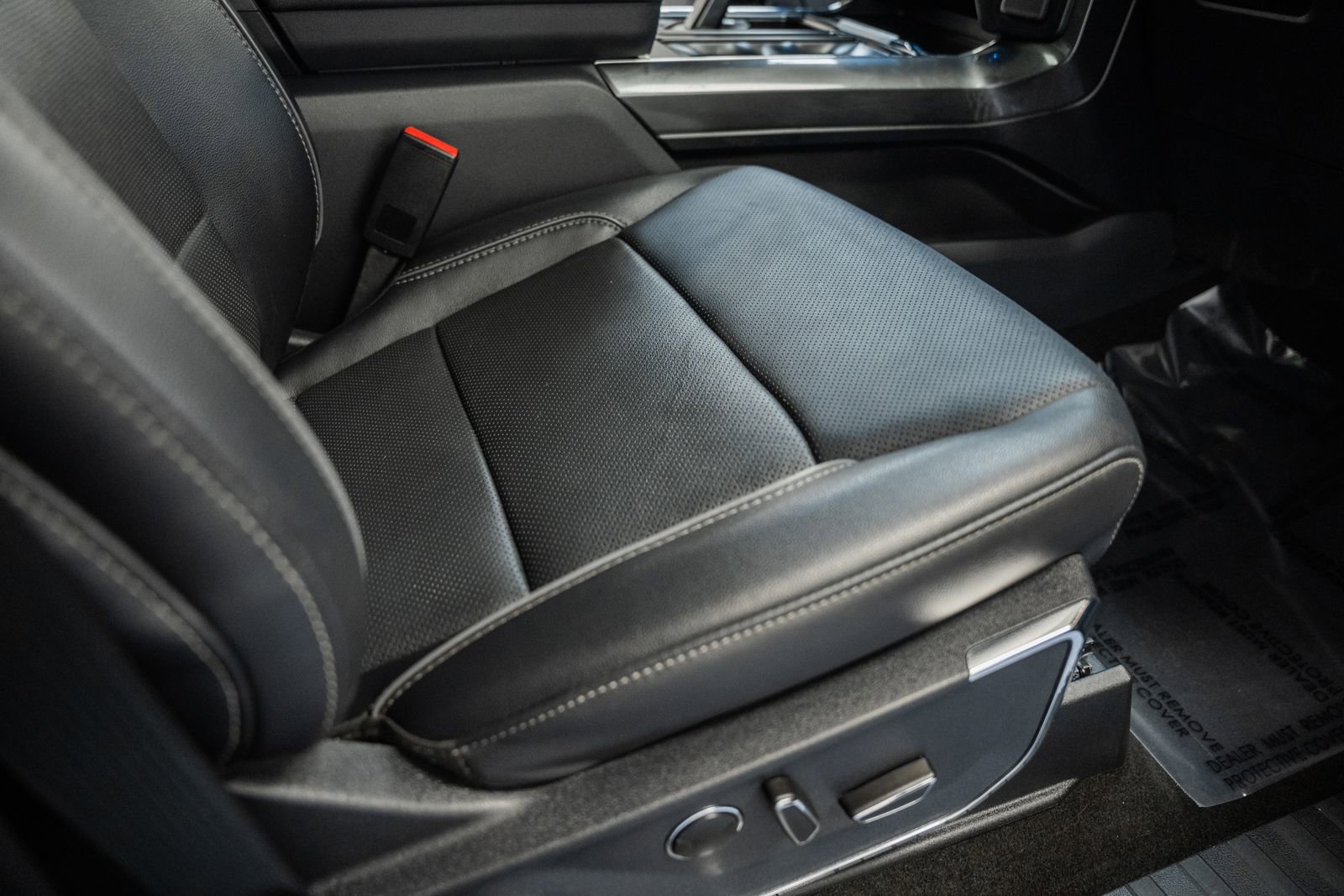 Certified 2022 Ford F150 Lariat w/ Equipment Group 502A High image 42