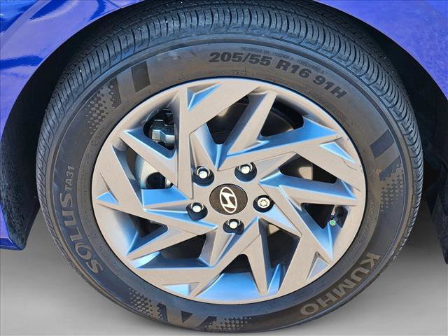 Used 2024 Hyundai Elantra SEL image 23