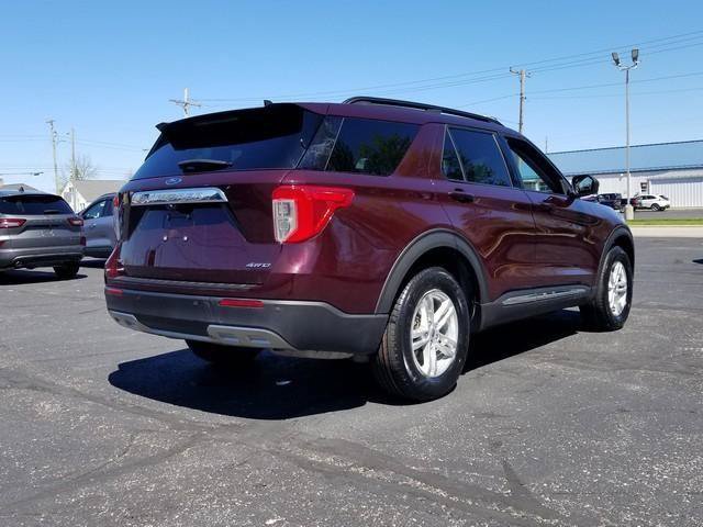 Certified 2023 Ford Explorer XLT w/ Equipment Group 202A AWD/4WD image 4