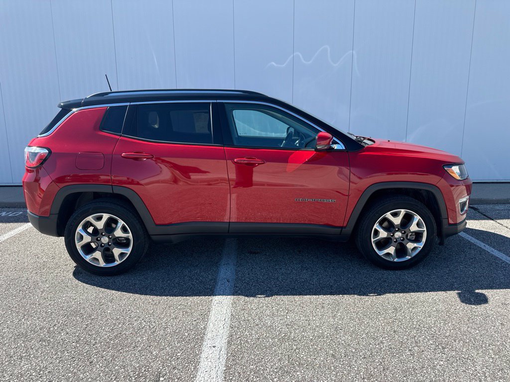 Used 2019 Jeep Compass Limited AWD/4WD image 9
