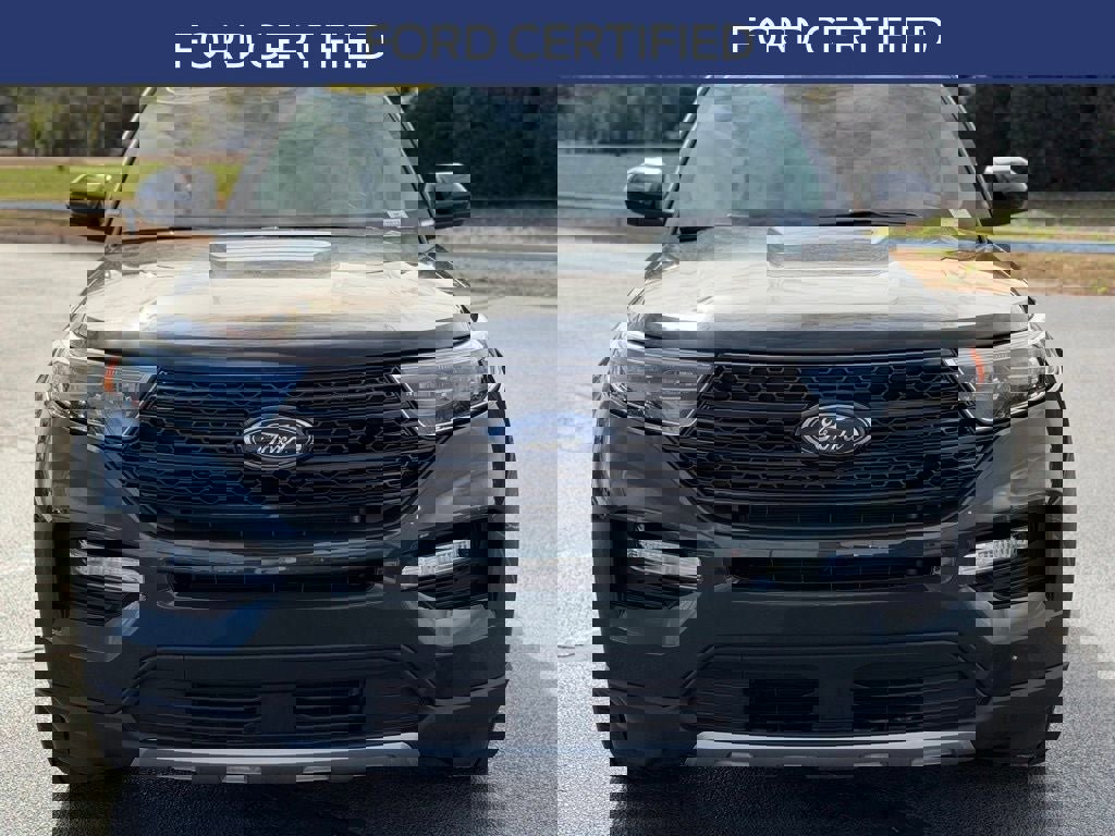 Certified 2023 Ford Explorer XLT w/ Equipment Group 202A image 7