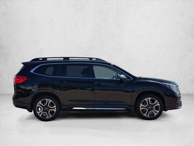 Used 2023 Subaru Ascent Limited w/ Technology Package AWD/4WD image 4