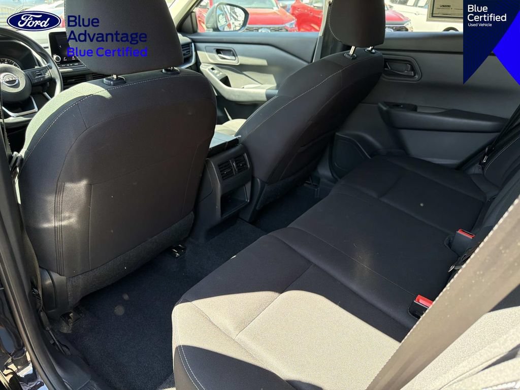Used 2024 Nissan Rogue S FWD image 12
