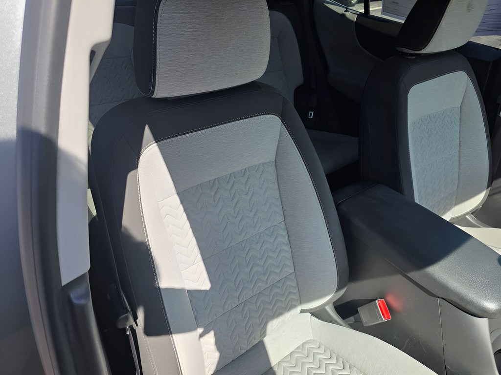Used 2023 Chevrolet Equinox LT FWD image 32
