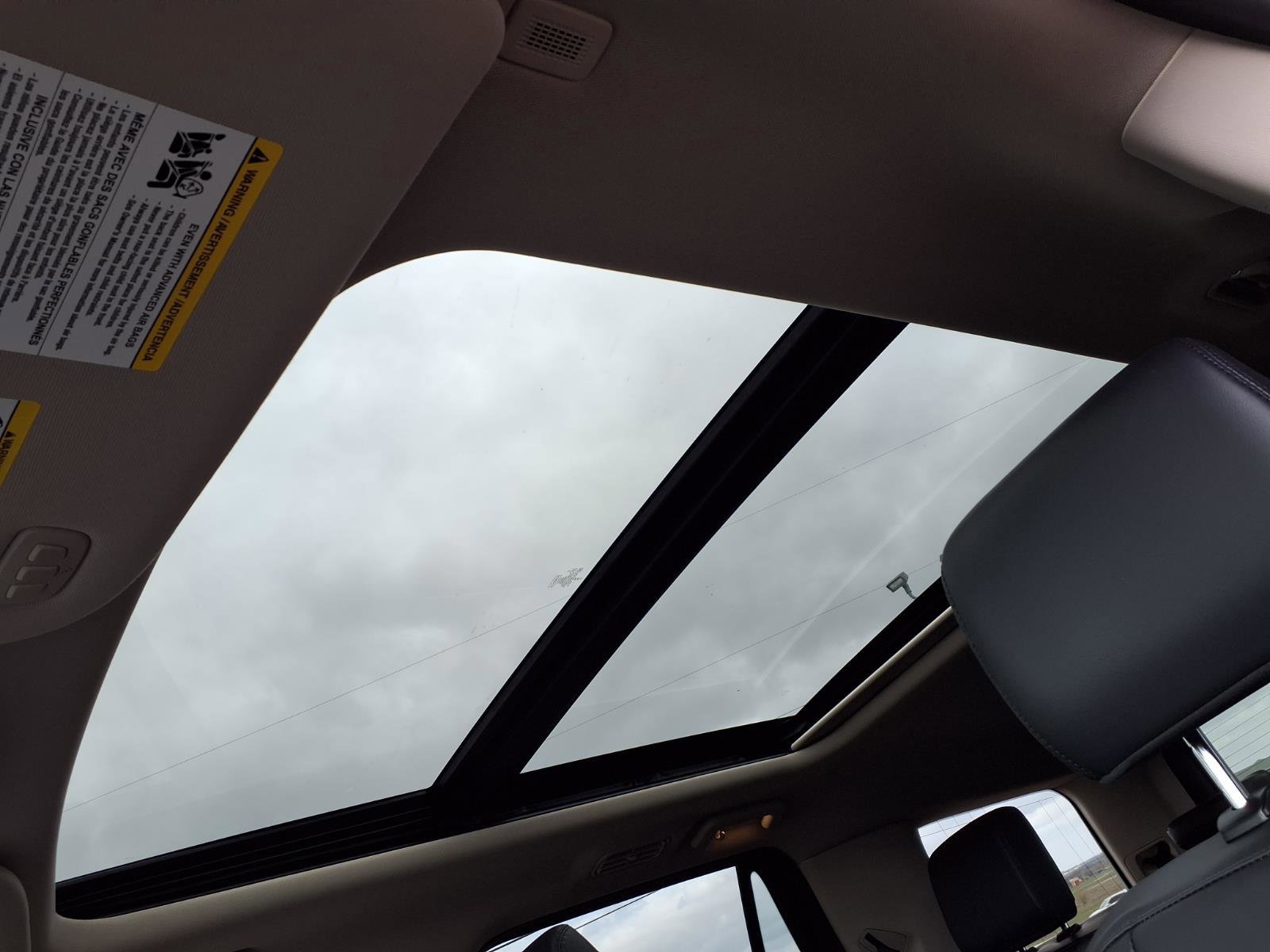 Certified 2024 Ford Expedition XLT image 9