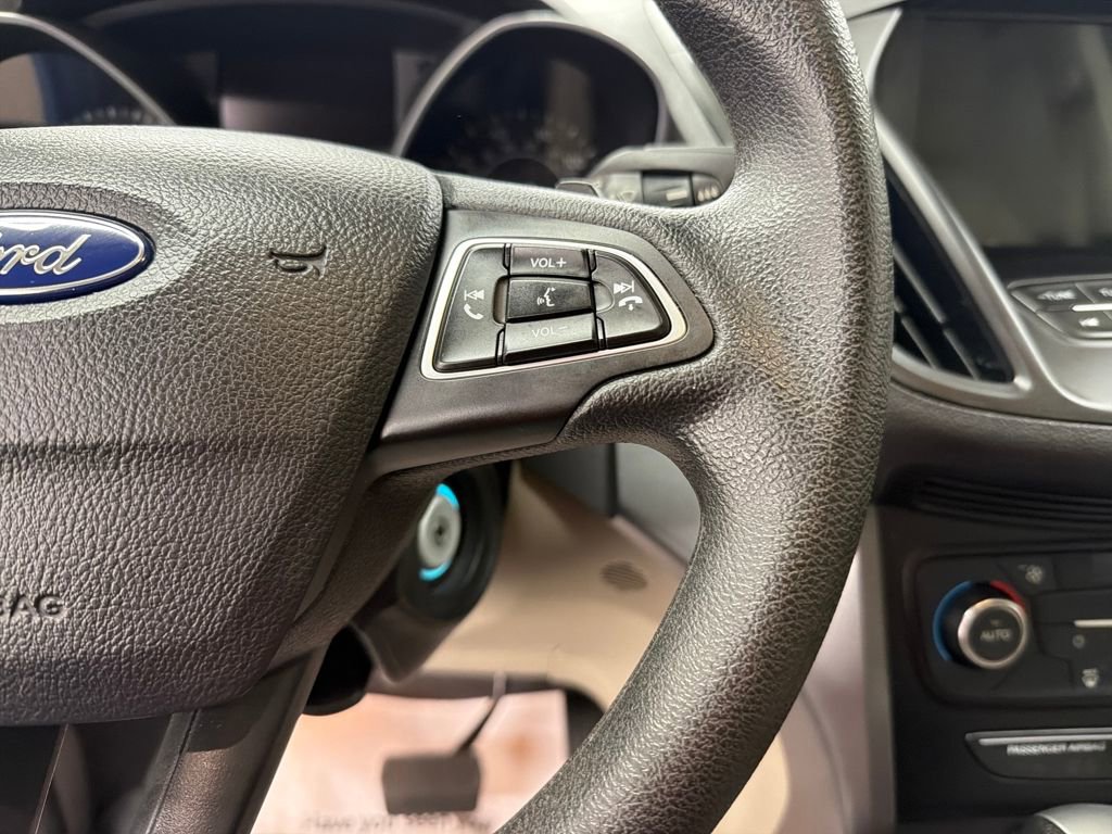 Certified 2017 Ford Escape SE w/ Equipment Group 201A image 21