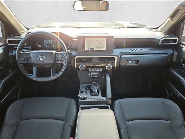 Used 2025 Toyota Tacoma SR AWD/4WD image 18