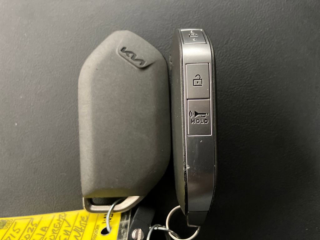 Used 2025 Kia Sorento S image 33