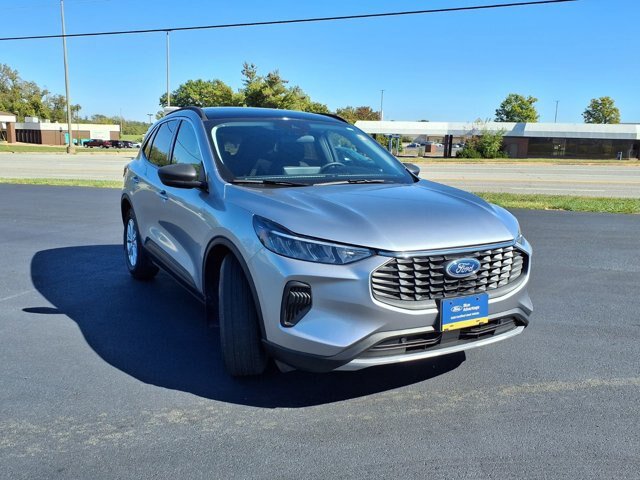 Certified 2023 Ford Escape Active w/ Tech Pack #1 FWD image 7