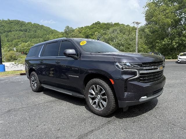 Used 2022 Chevrolet Suburban LT AWD/4WD image 5