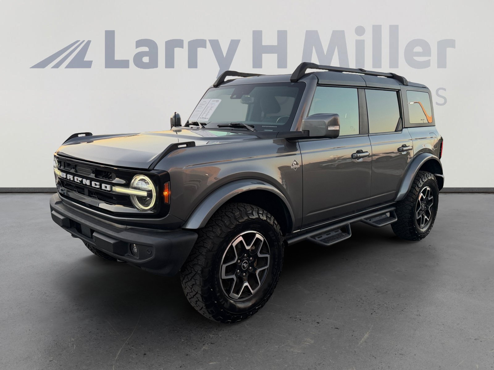 Certified 2022 Ford Bronco Outer Banks AWD/4WD image 1