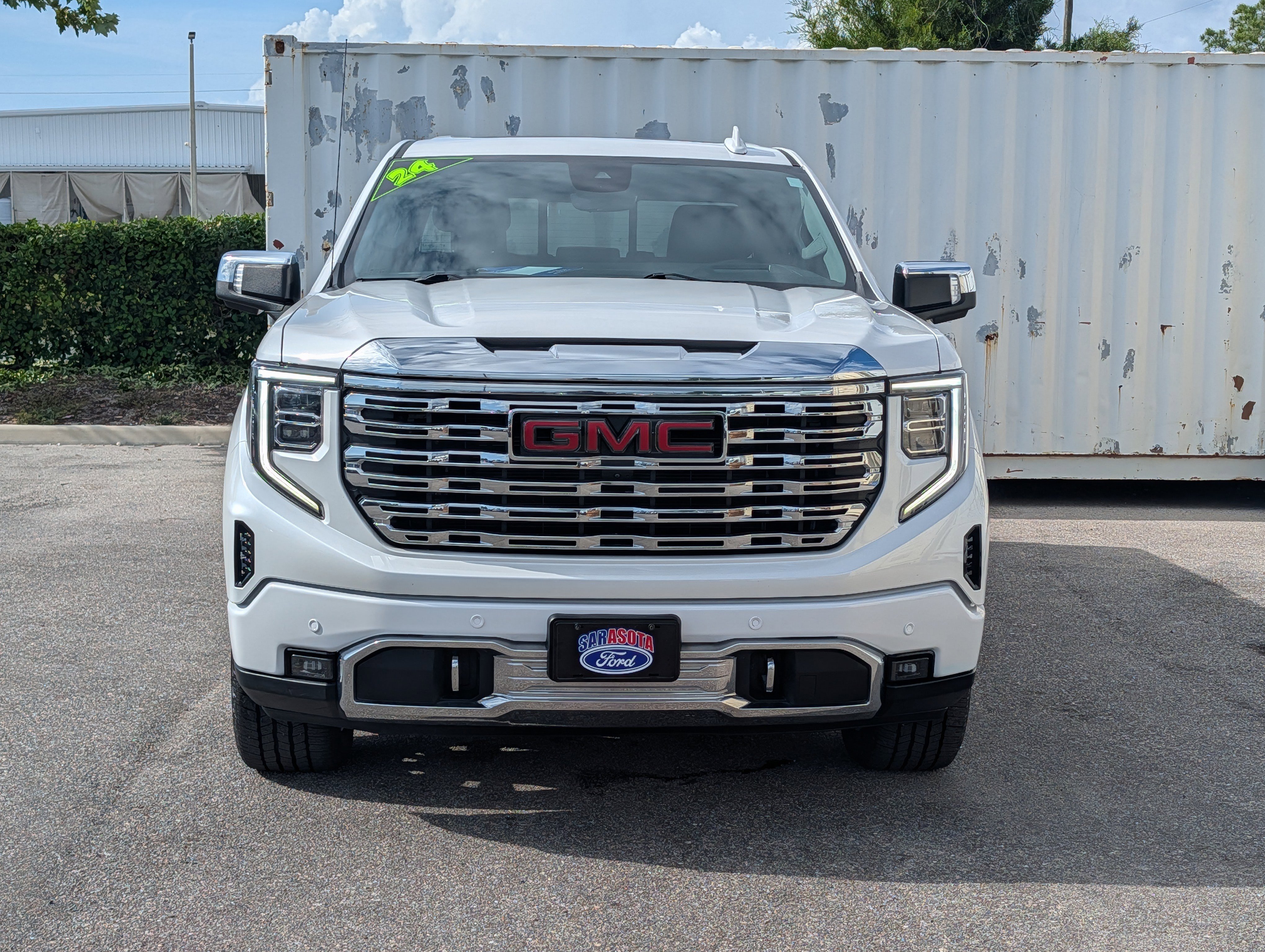 Used 2024 GMC Sierra 1500 Denali AWD/4WD image 8