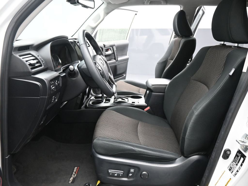 Used 2024 Toyota 4Runner TRD Off-Road image 34