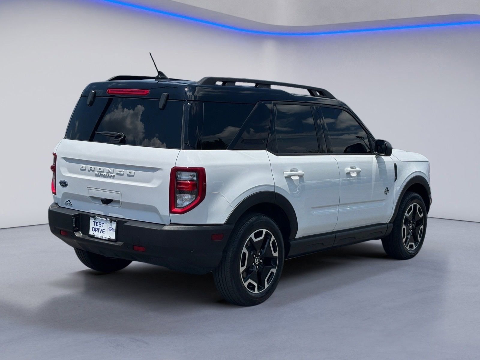 Certified 2024 Ford Bronco Sport Outer Banks w/ Tech Package AWD/4WD image 6