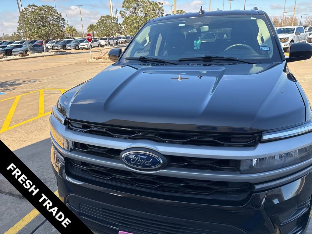 Certified 2022 Ford Expedition Max XLT image 2