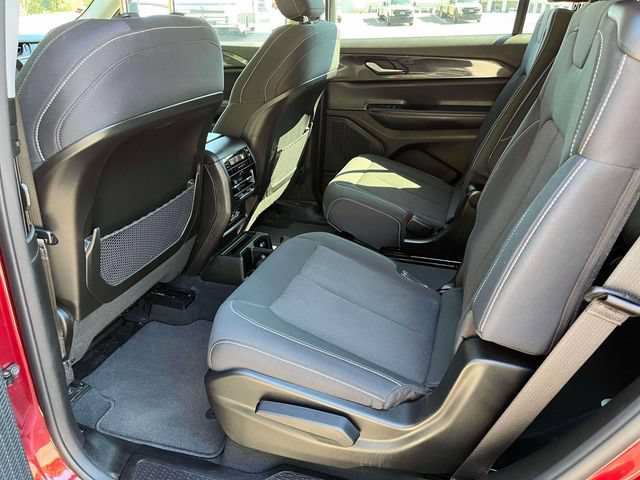Used 2023 Jeep Grand Cherokee L Laredo w/ Trailer Tow Group (B) AWD/4WD image 18