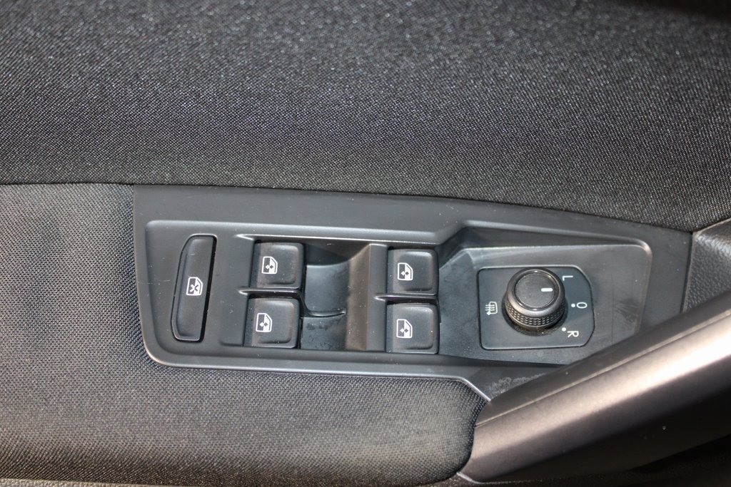 Used 2021 Volkswagen Tiguan S image 18