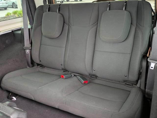 Used 2023 Jeep Wrangler Sport AWD/4WD image 10
